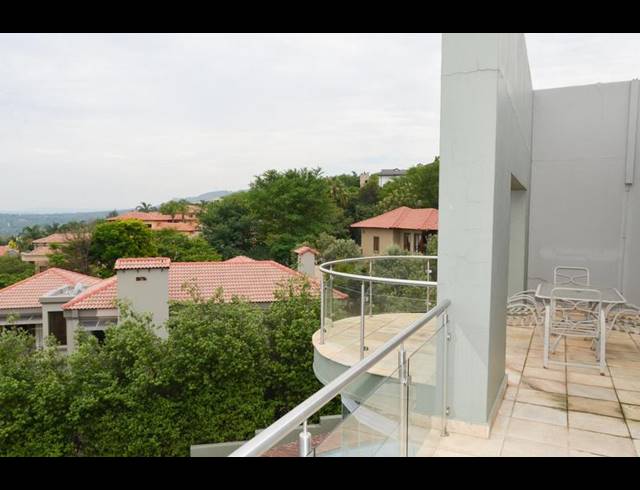 5 BEDROOM HOUSE FOR SALE IN FEATHERBROOKE ESTATE